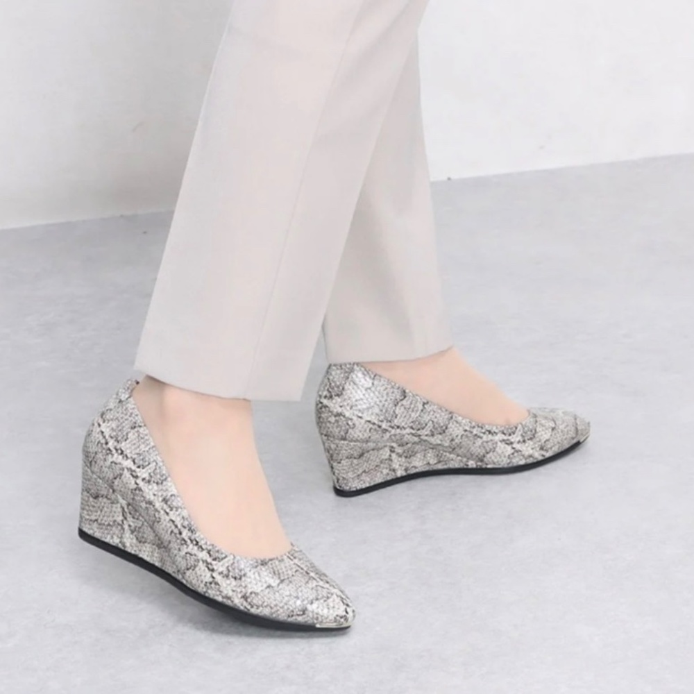 Cole Haan Grand Ambition Snakeskin-embossed Leather Wedge Size 5.5